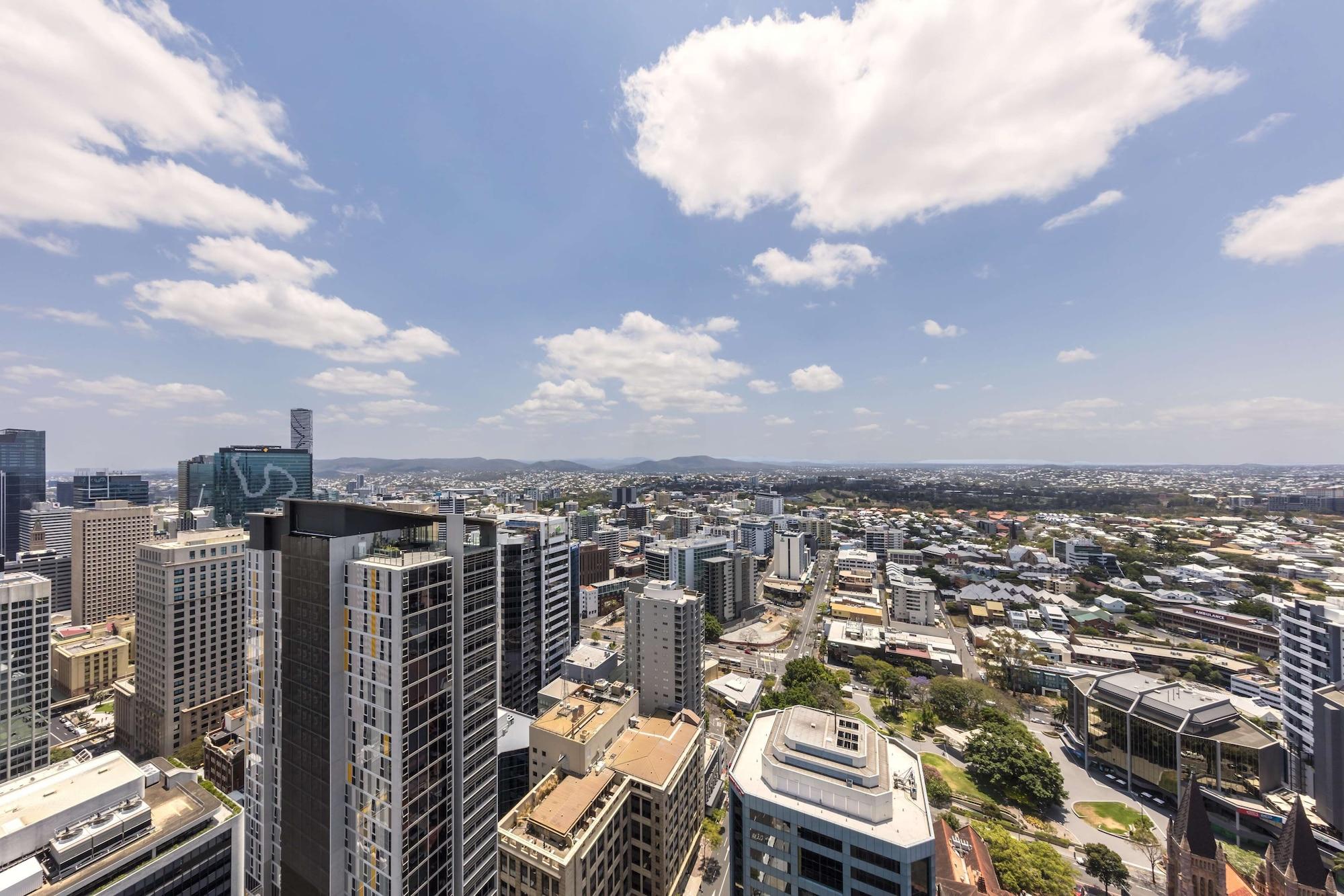 Oaks Brisbane Aurora Suites Exterior photo